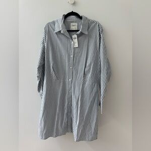 Fitted long sleeve mini shirt dress